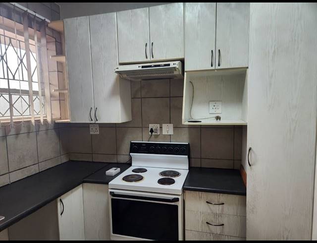 3 BEDROOM APARTMENT FOR SALE IN RHODESFIELD